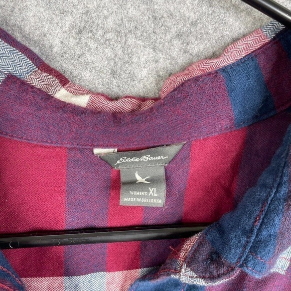 Eddie Bauer Women's Shirt Size XL Classic Fit Plaid Lightweight Button Up Casual - Picture 6 of 8